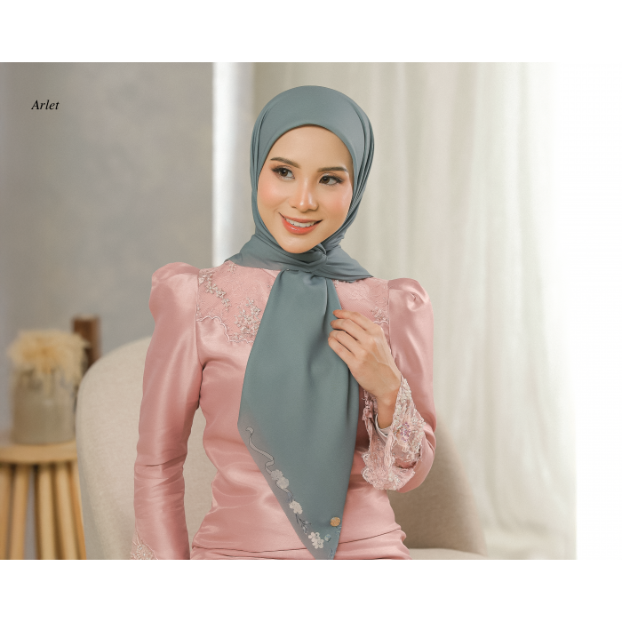 RAYA AMEEA COLLECTION